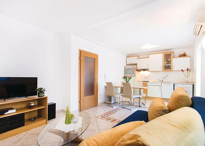 Lara Gortanova Bay Apartment *