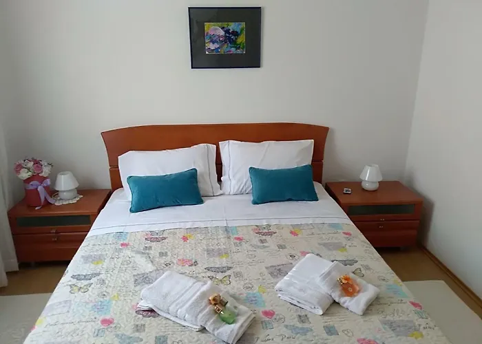 Apartment Lara Gortanova Bay *